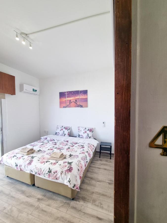 Citycenter Rooms Next To The Beach Lárnaca Exterior foto