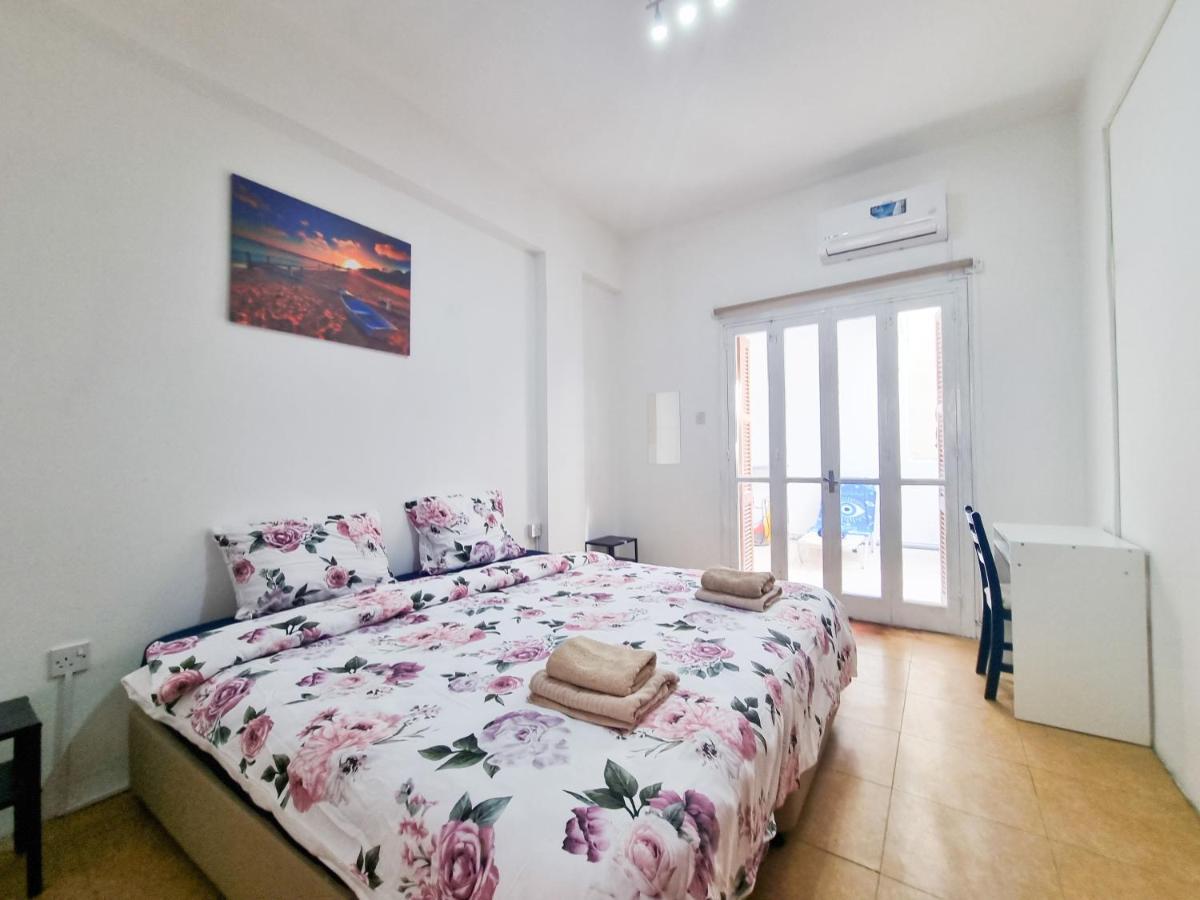 Citycenter Rooms Next To The Beach Lárnaca Exterior foto