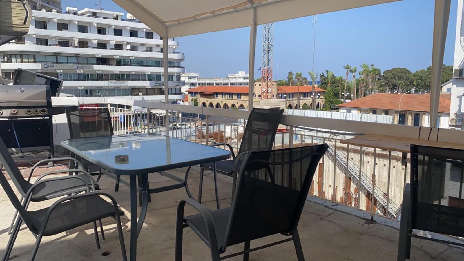 Citycenter Rooms Next To The Beach Lárnaca Exterior foto