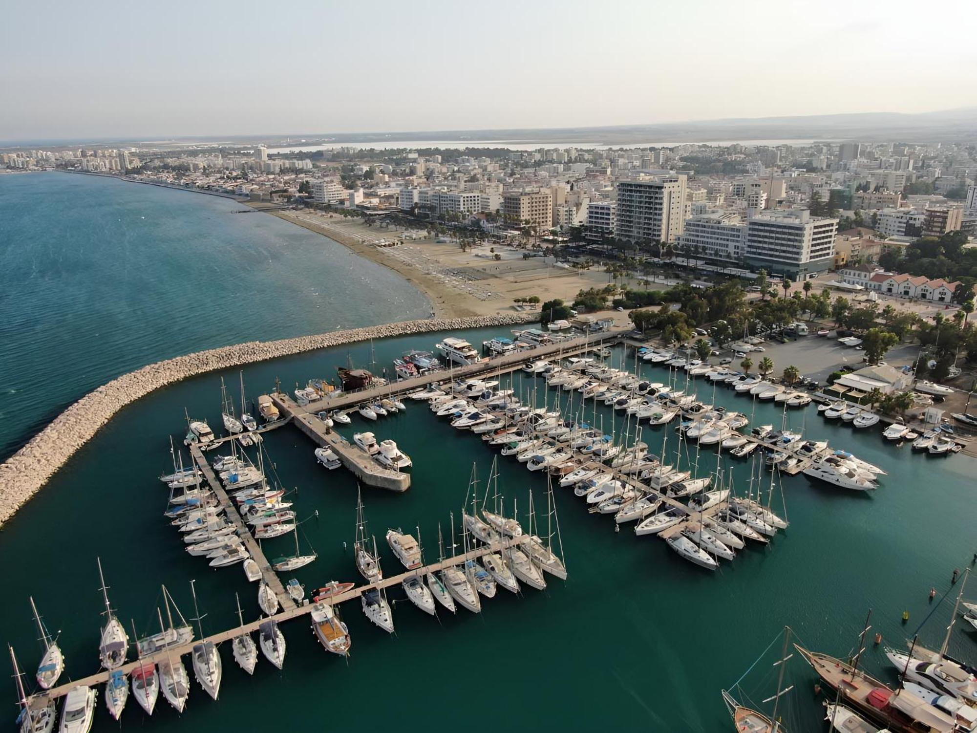 Citycenter Rooms Next To The Beach Lárnaca Exterior foto